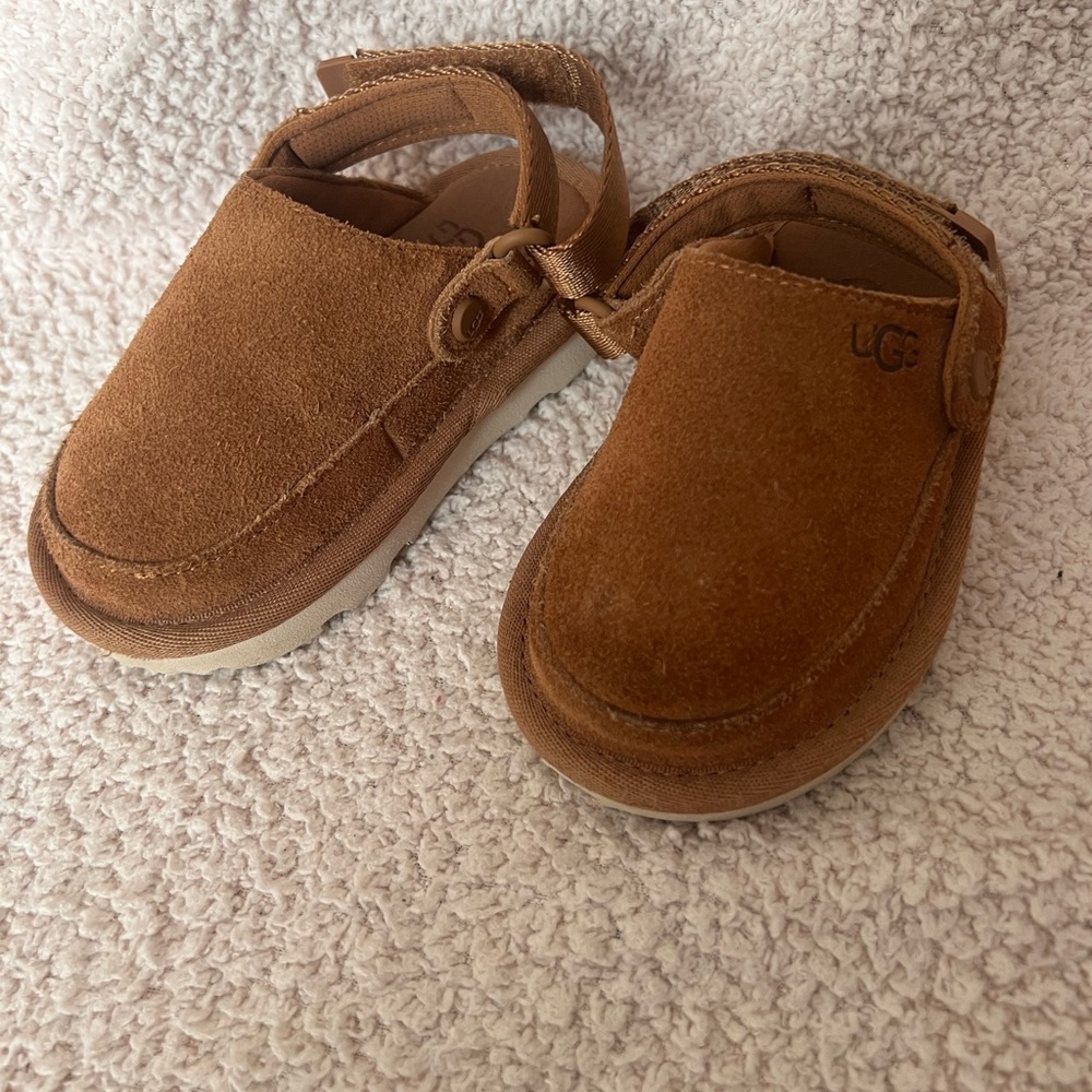 UGG toddler goldenstar clogs 6c
